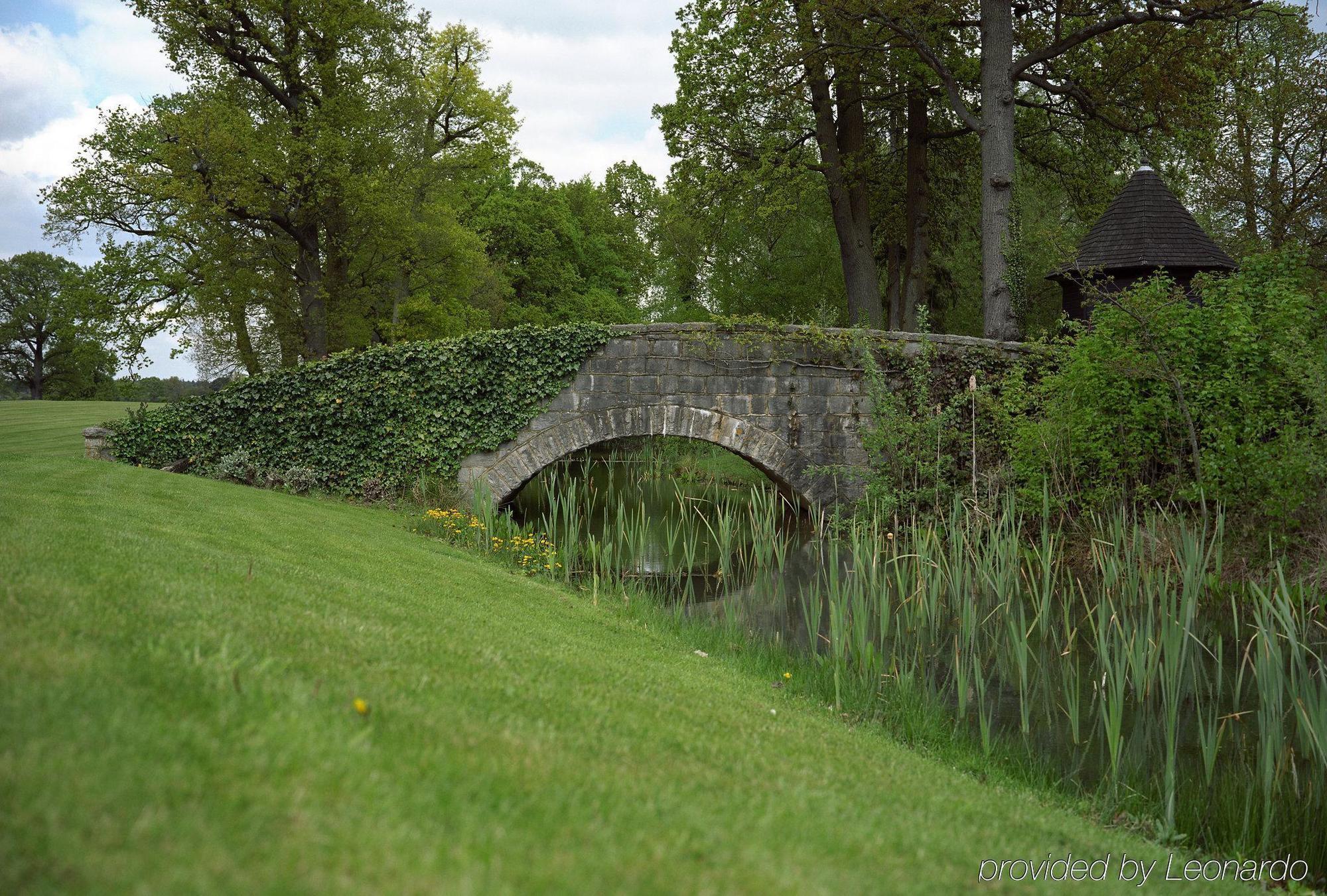 Отель Coworth Park - Dorchester Collection Аскот Экстерьер фото